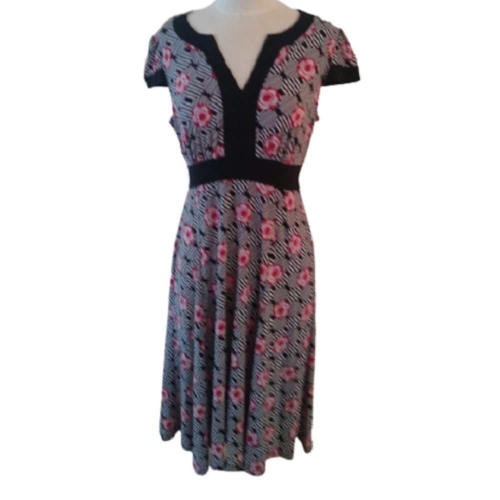 Kupcake Split V Front Dress, Black/White/Red, Size XL